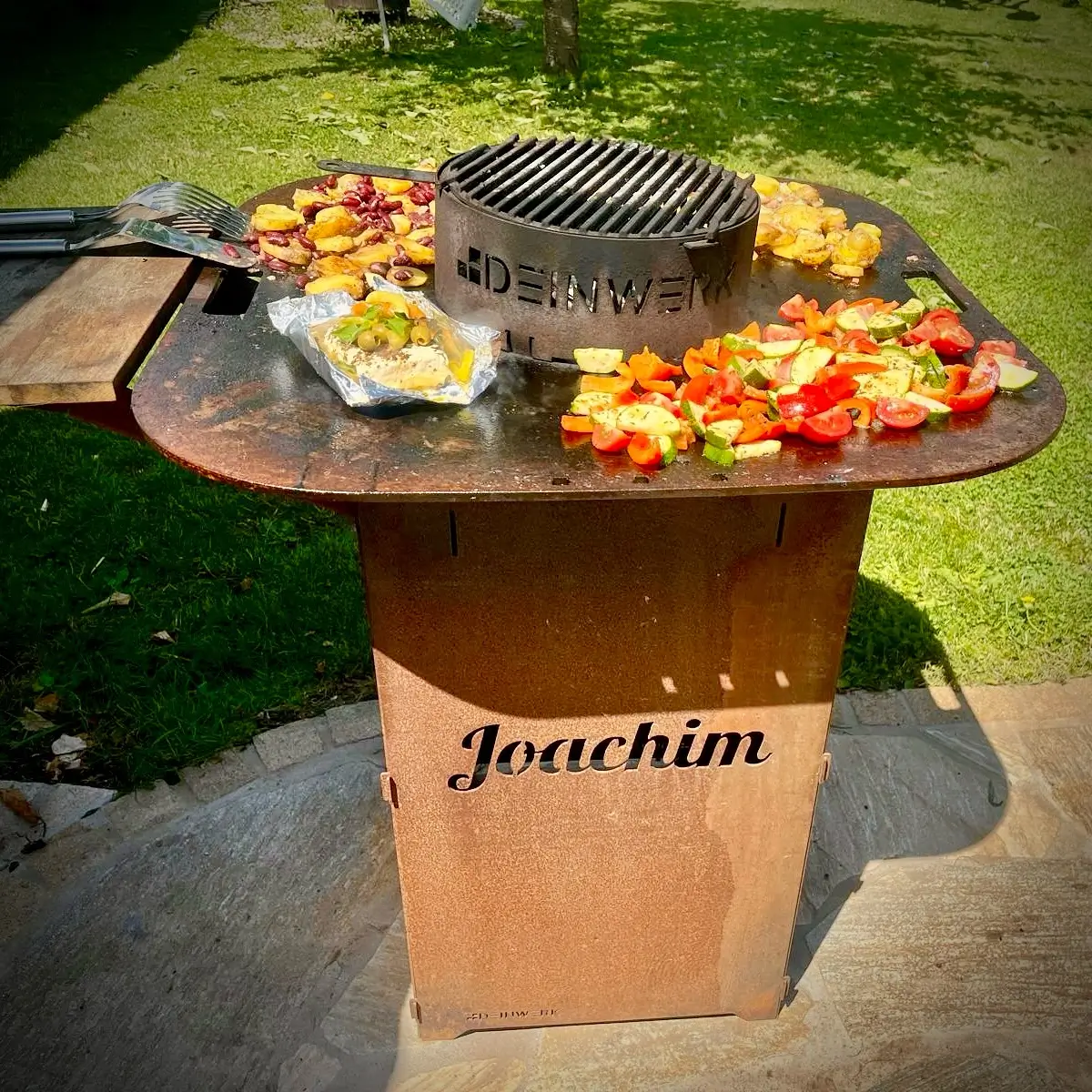 grill planchowy opalany drewnem